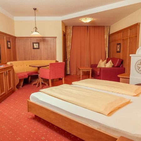 Familien Hotel Mozart Ried im Oberinntal Exteriör bild
