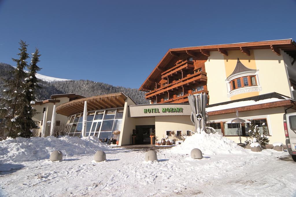 Familien Hotel Mozart Ried im Oberinntal Exteriör bild