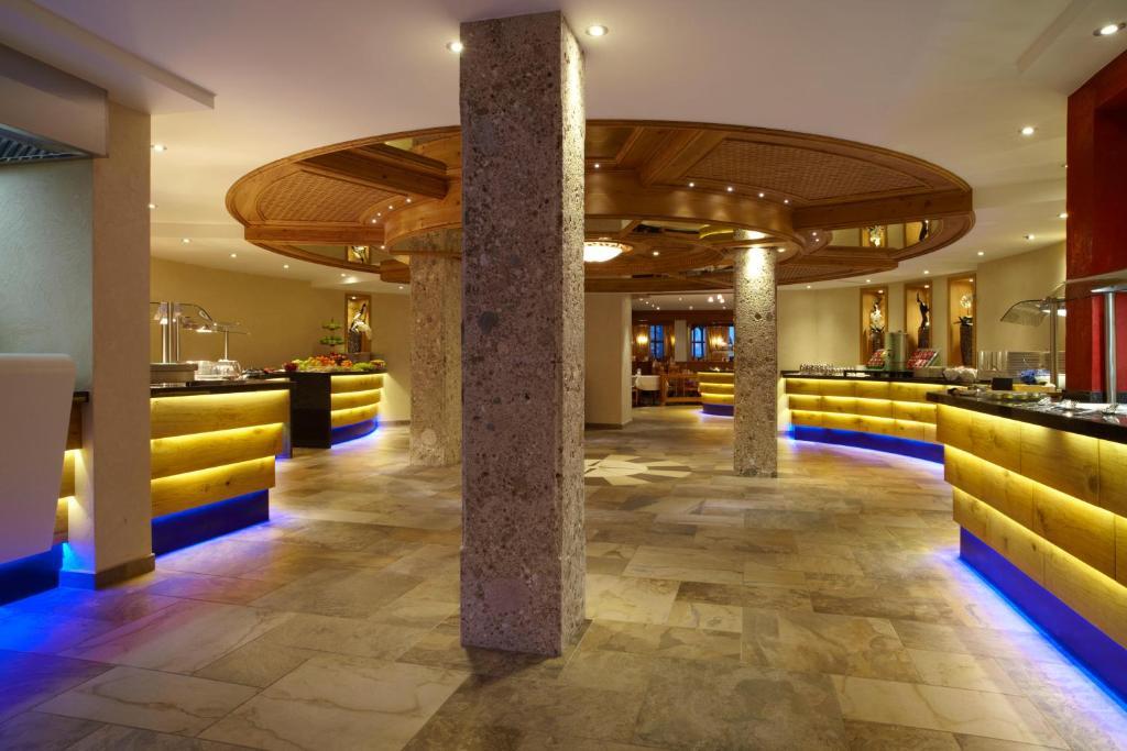 Familien Hotel Mozart Ried im Oberinntal Exteriör bild