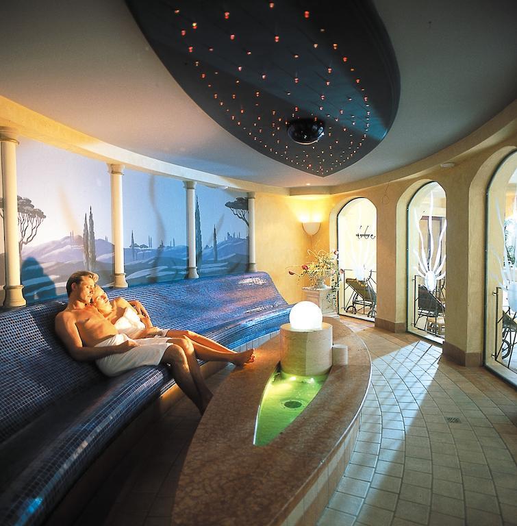 Familien Hotel Mozart Ried im Oberinntal Exteriör bild