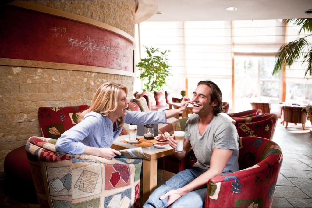 Familien Hotel Mozart Ried im Oberinntal Exteriör bild