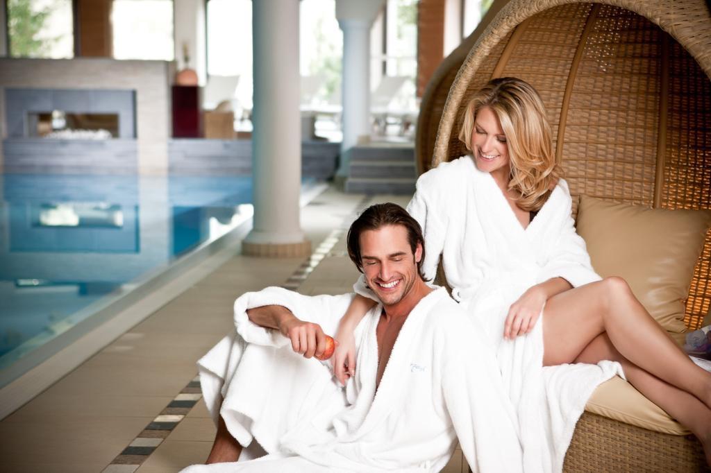 Familien Hotel Mozart Ried im Oberinntal Exteriör bild
