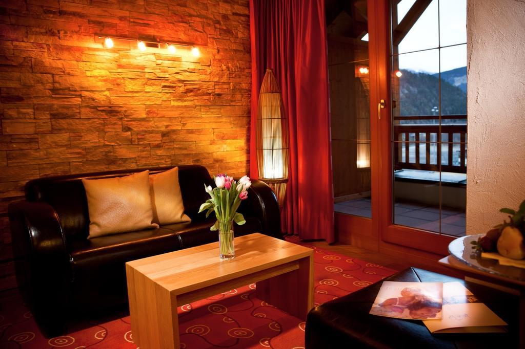 Familien Hotel Mozart Ried im Oberinntal Exteriör bild