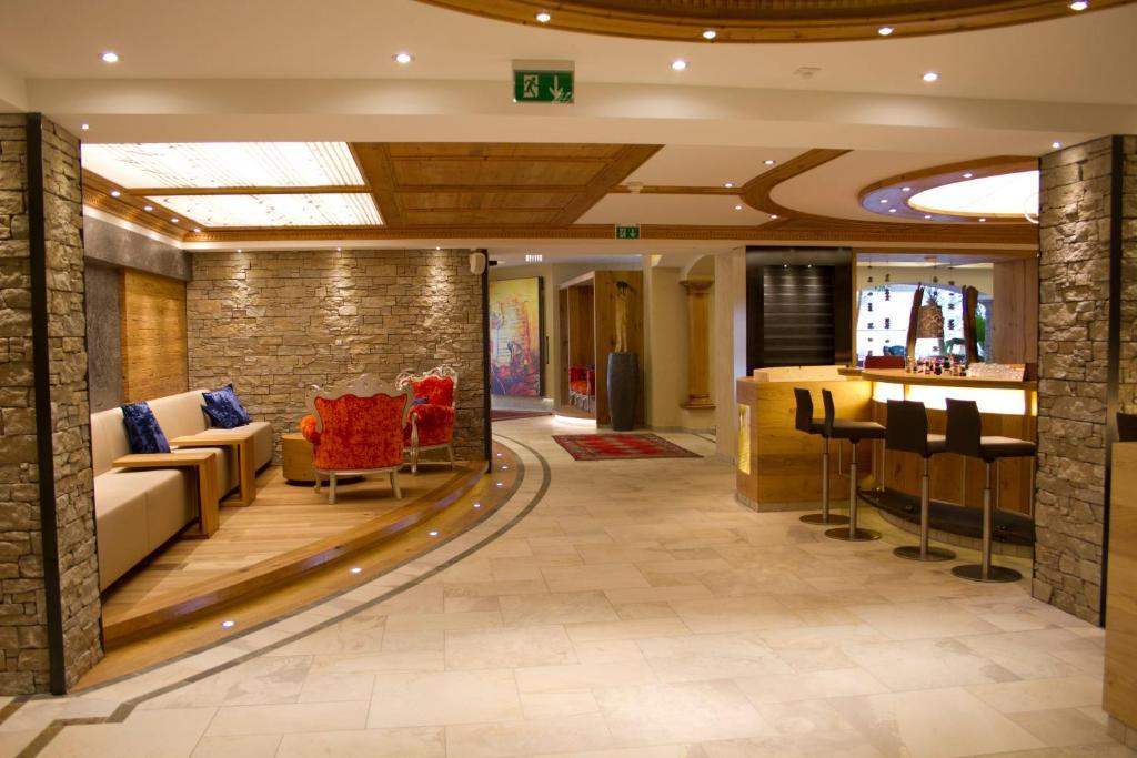 Familien Hotel Mozart Ried im Oberinntal Exteriör bild